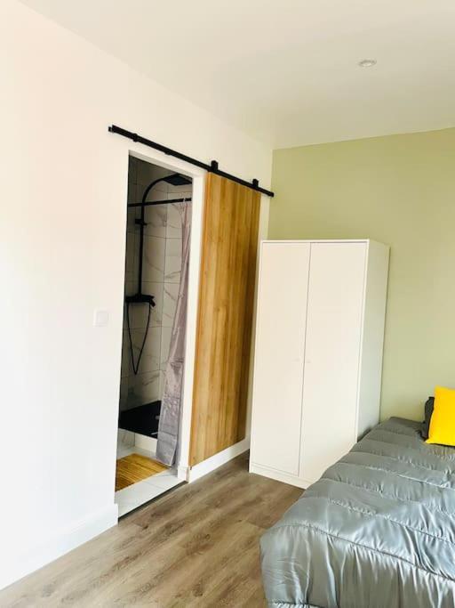 Apartamento Studio Tout Equipe Au Calme Et Chaleureux Saint-Etienne  Exterior foto